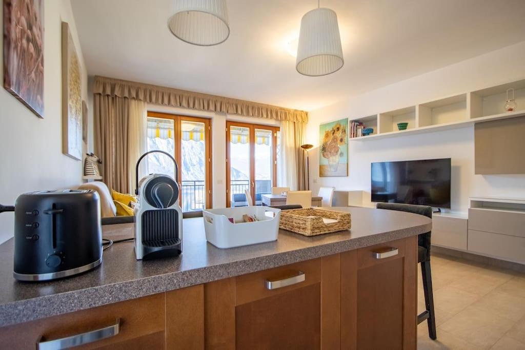 Wraparound Lake Views Bellavista Residence Campione dʼItalia Екстериор снимка